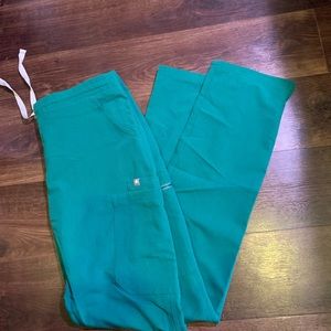 NWOT Discontinued Color - FIGS scrub bottoms